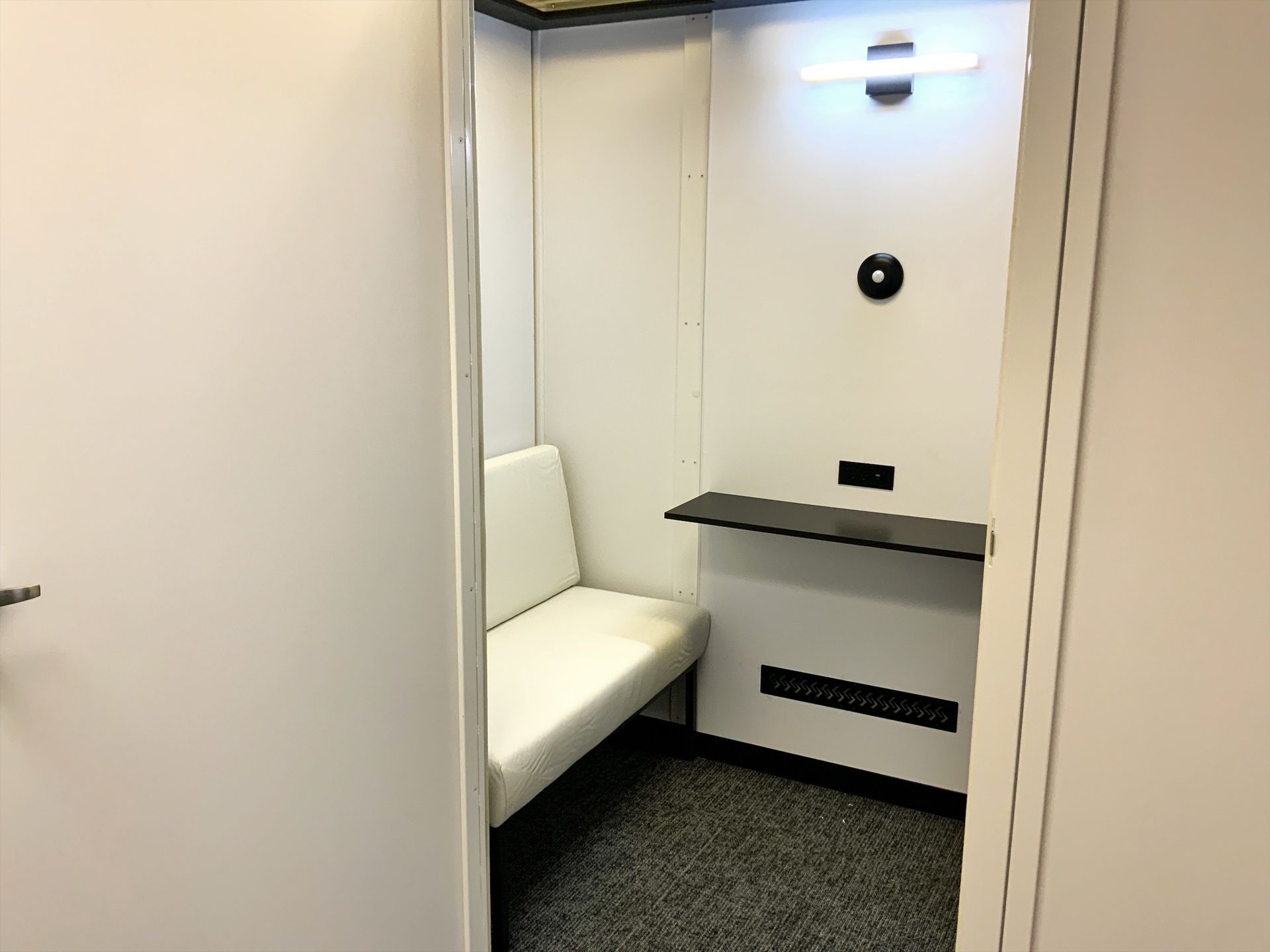 Inside MomSpace Double - Custom Lighting